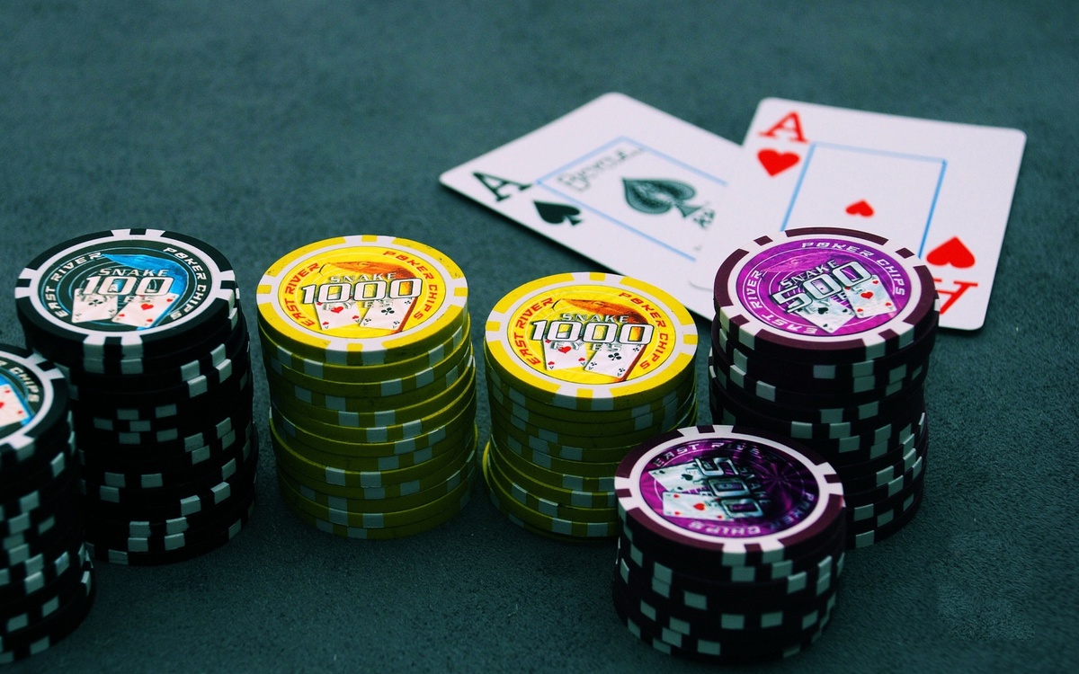 Trada Casino کھلاڑیوں کے لیے لائیو کیسینو سیکشن
